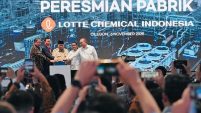 Presiden Prabowo Meresmikan Pabrik Petrokimia Indonesia Senilai USD3,9 Miliar di Cilegon