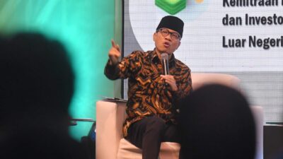 Mendes Yandri Ajak Mahasiswa Bangun Indonesia dari Desa