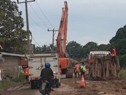 Kabupaten OKU Dan Kabupaten OKI Dapat Bantuan Dana Dari Gubernur Sumatra Selatan H. Herman Deru Perbaikan Infrasetruktur Jalan Rusak
