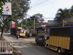 Antrian BBM Di SPBU Lintau Tanah Datar Menjadi Sorotan Bupati OKU Timur Lanosin Hamzah ” Warga Tetap Tenang Dan Jangan Menimbun BBM “